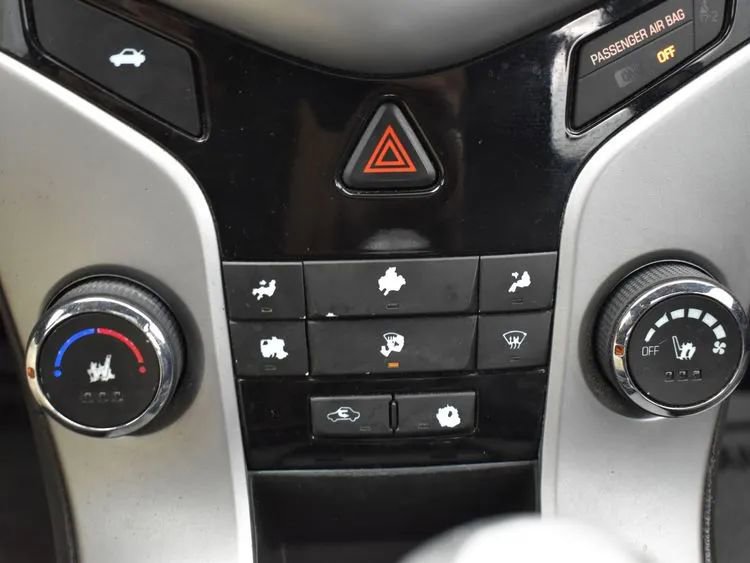 Used 2016 Chevrolet Cruze LT w/ Sun, Sound and Sport Package image 31