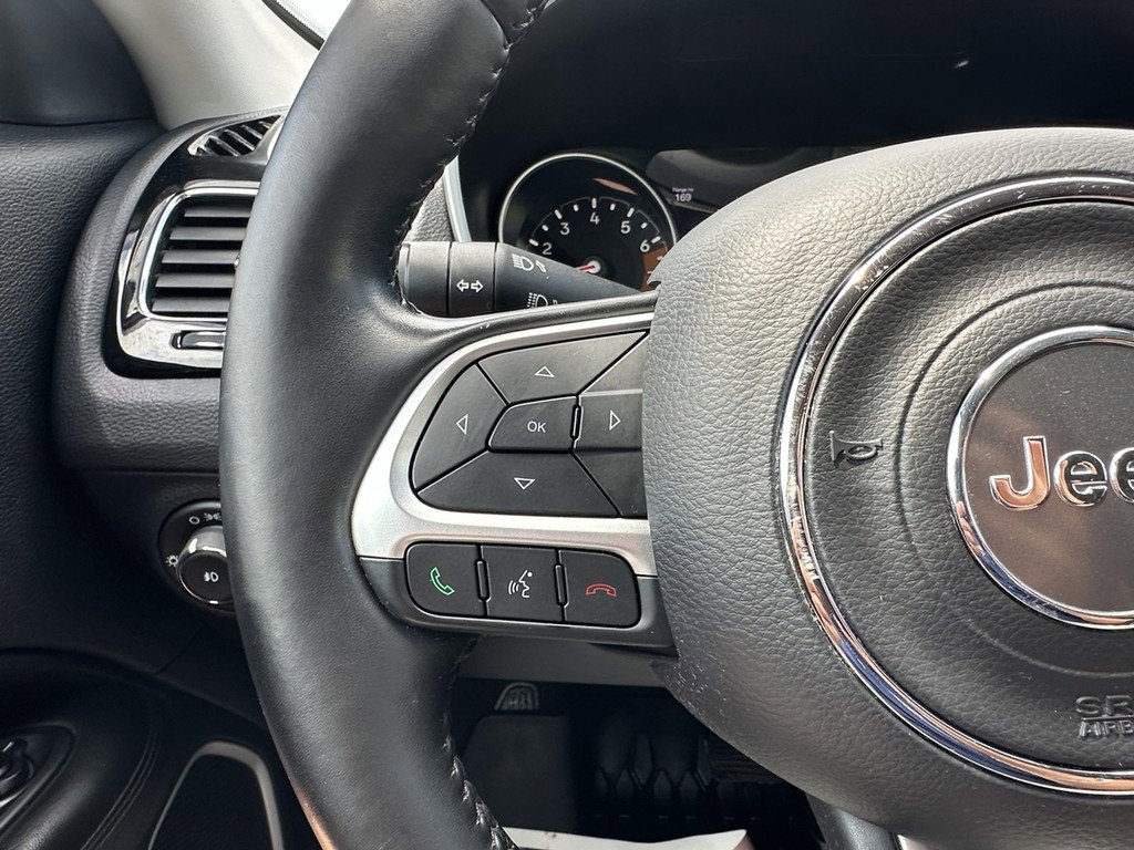 Used 2021 Jeep Compass Latitude image 14