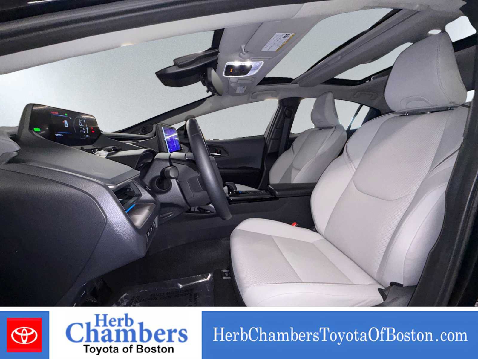 Used 2024 Toyota Prius Limited AWD/4WD image 15