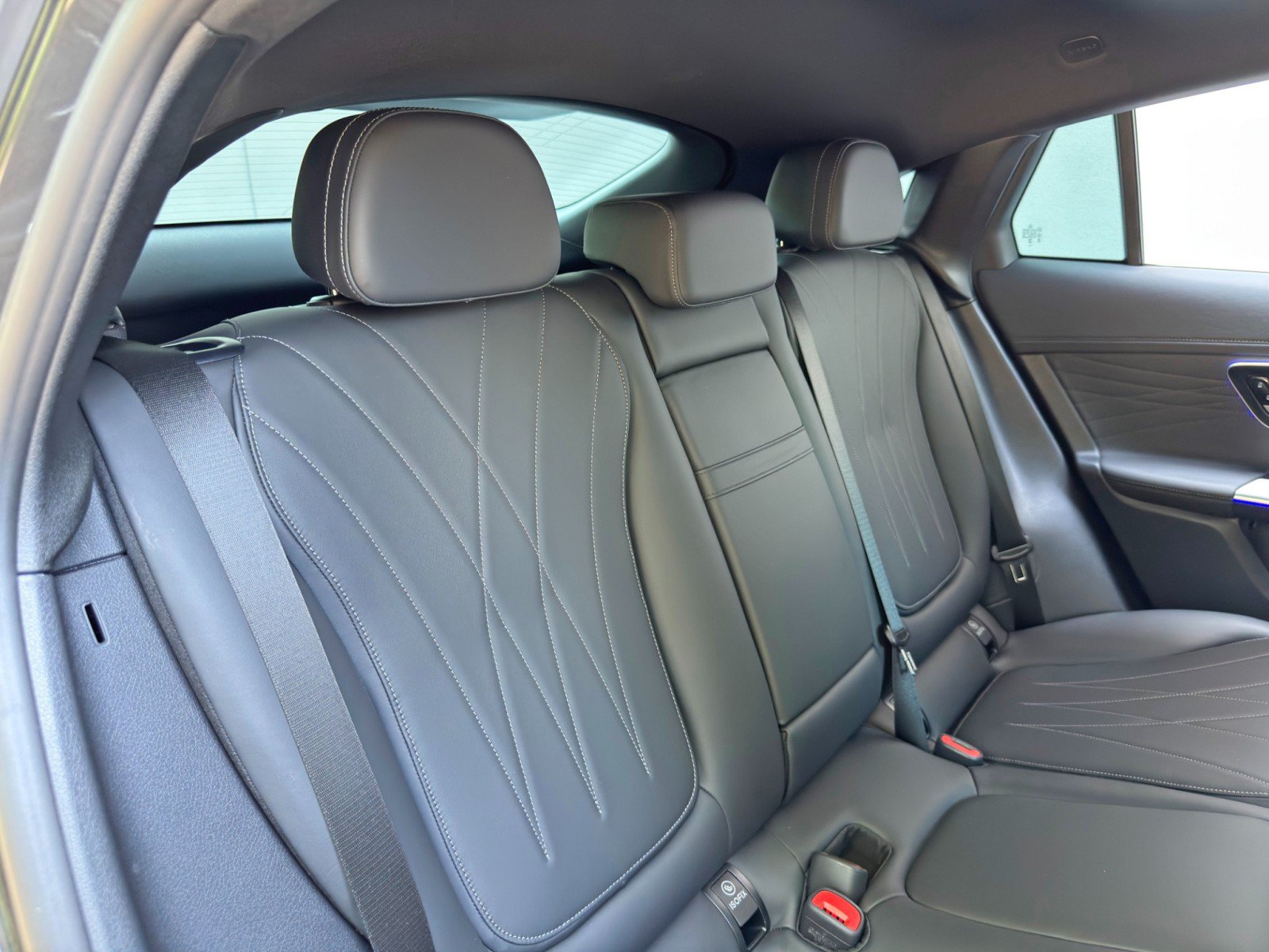 Used 2025 Mercedes-Benz GLC 63 AMG S w/ Driver Assistance Package image 45
