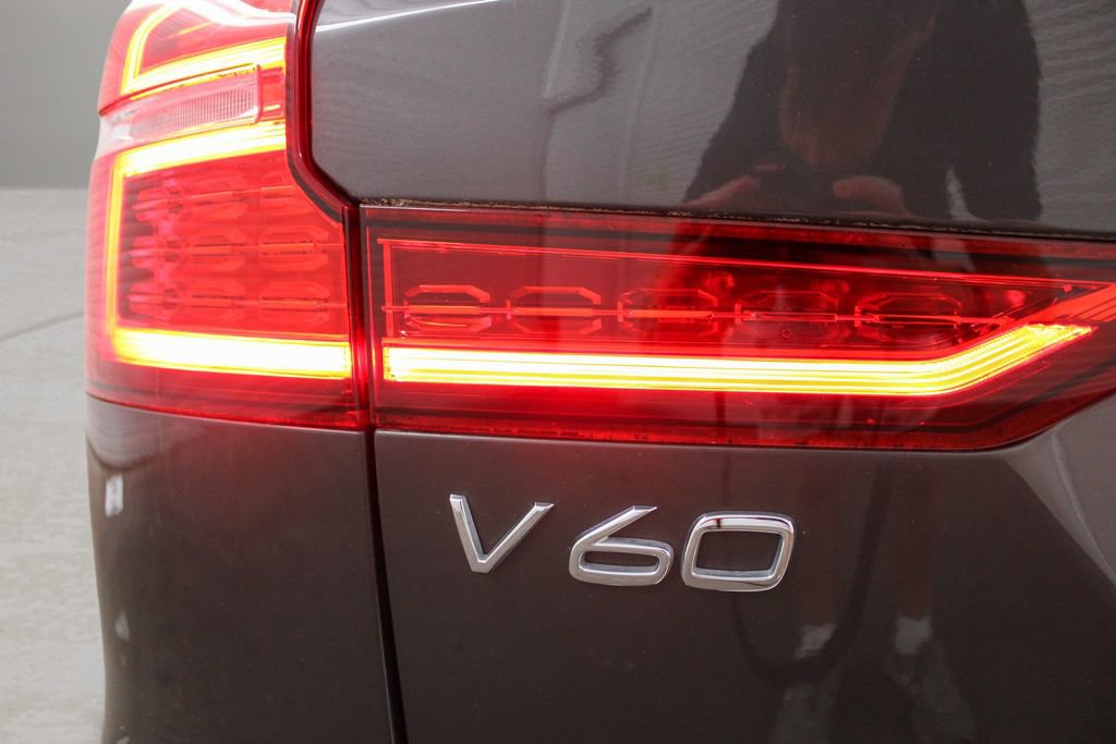 Certified 2023 Volvo V60 B5 Cross Country Plus w/ Climate Package AWD/4WD image 31
