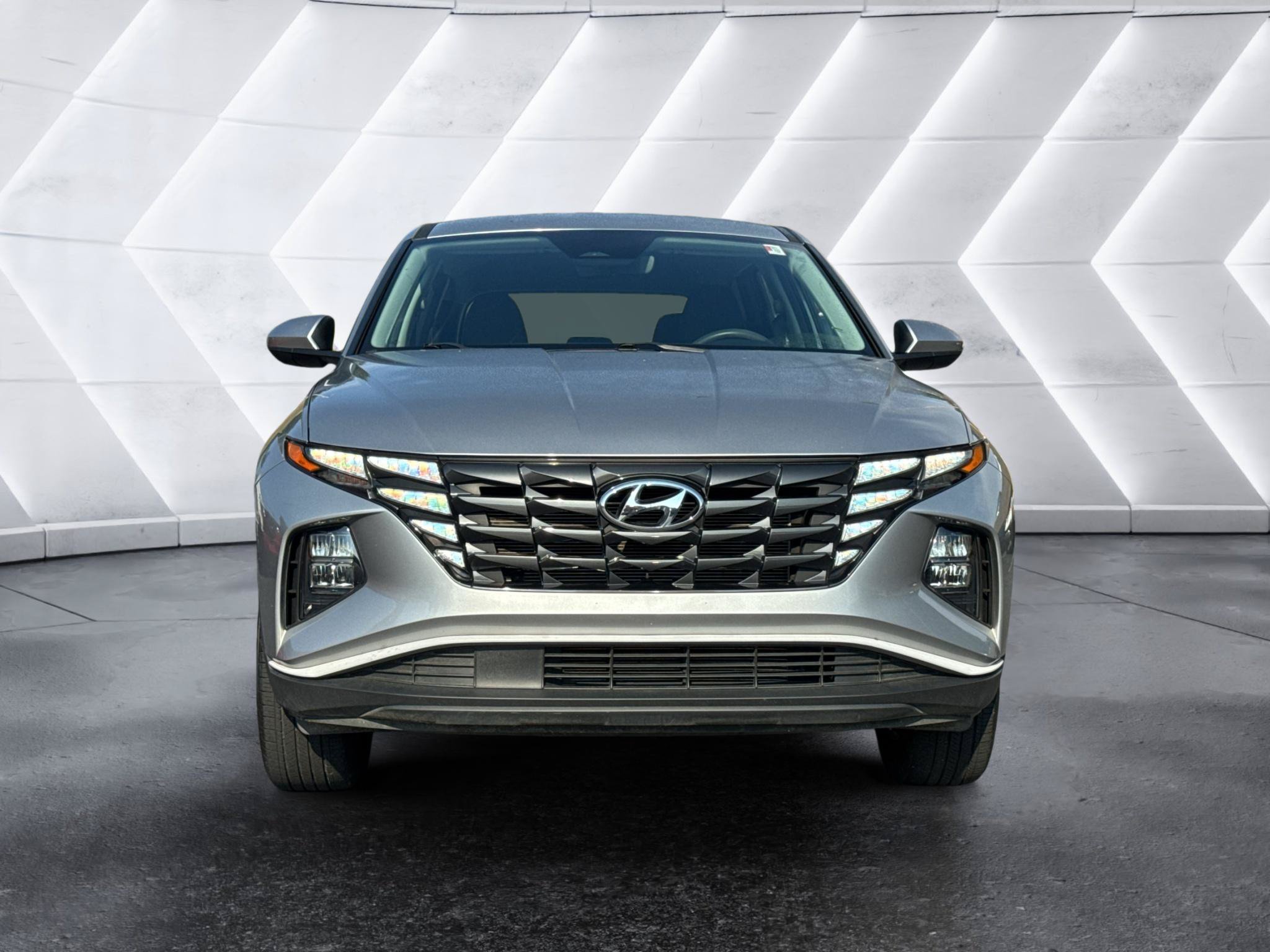 Used 2023 Hyundai Tucson SE AWD/4WD image 2