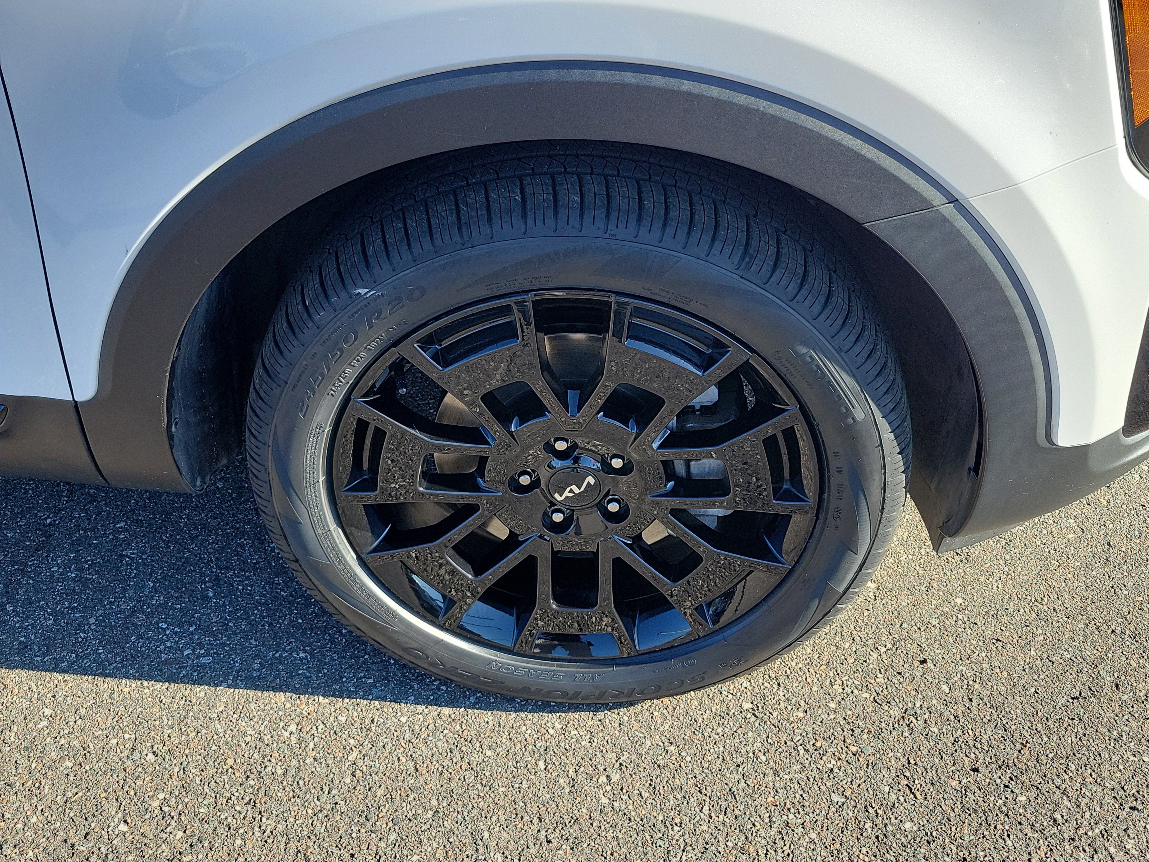 Certified 2022 Kia Telluride SX w/ SX Prestige Package AWD/4WD image 44