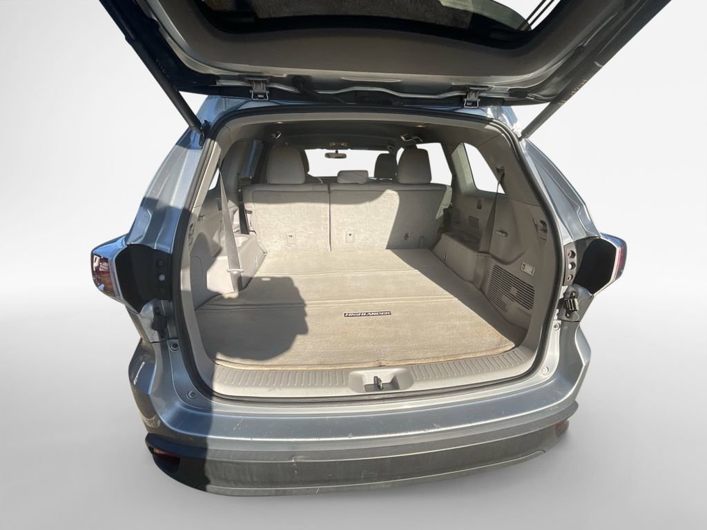 Used 2014 Toyota Highlander Plus image 23