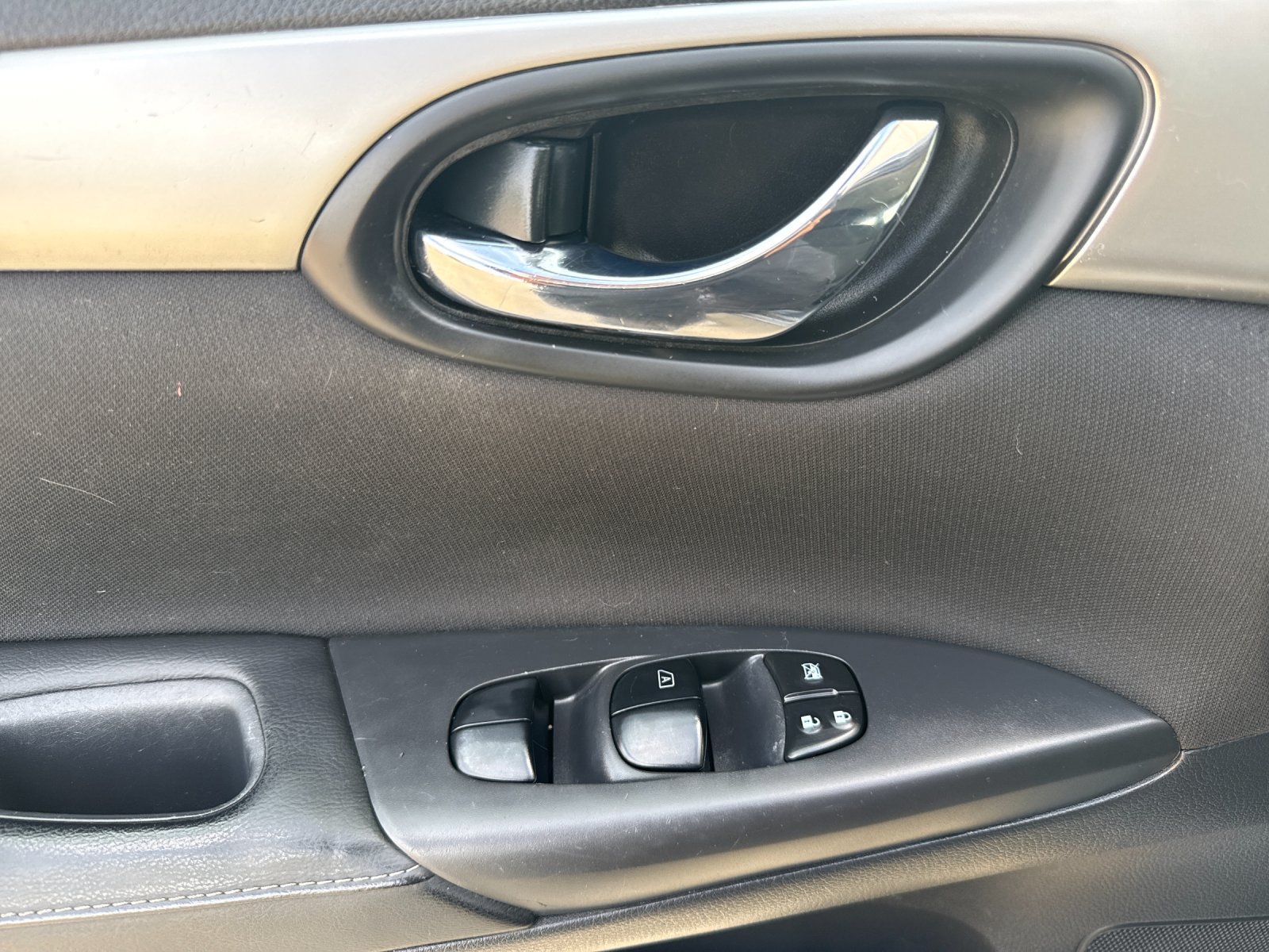 Used 2018 Nissan Sentra S FWD image 10