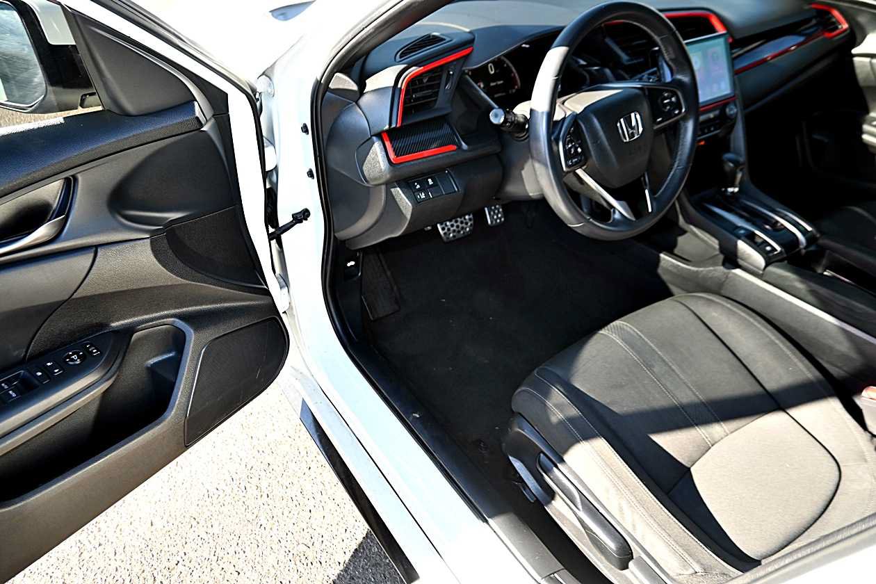 Used 2019 Honda Civic Sport image 17