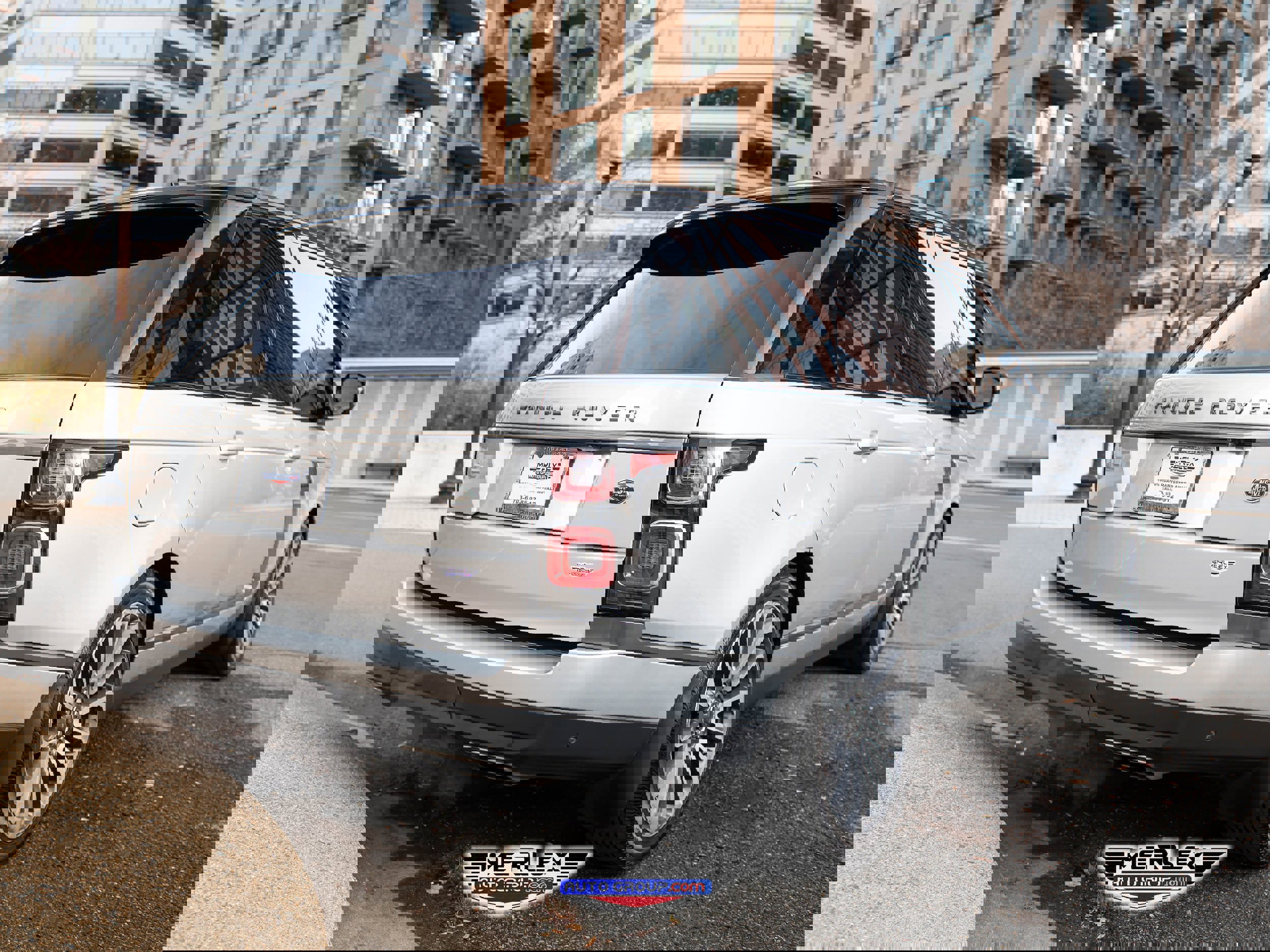 Used 2018 Land Rover Range Rover Long Wheelbase Supercharged image 7