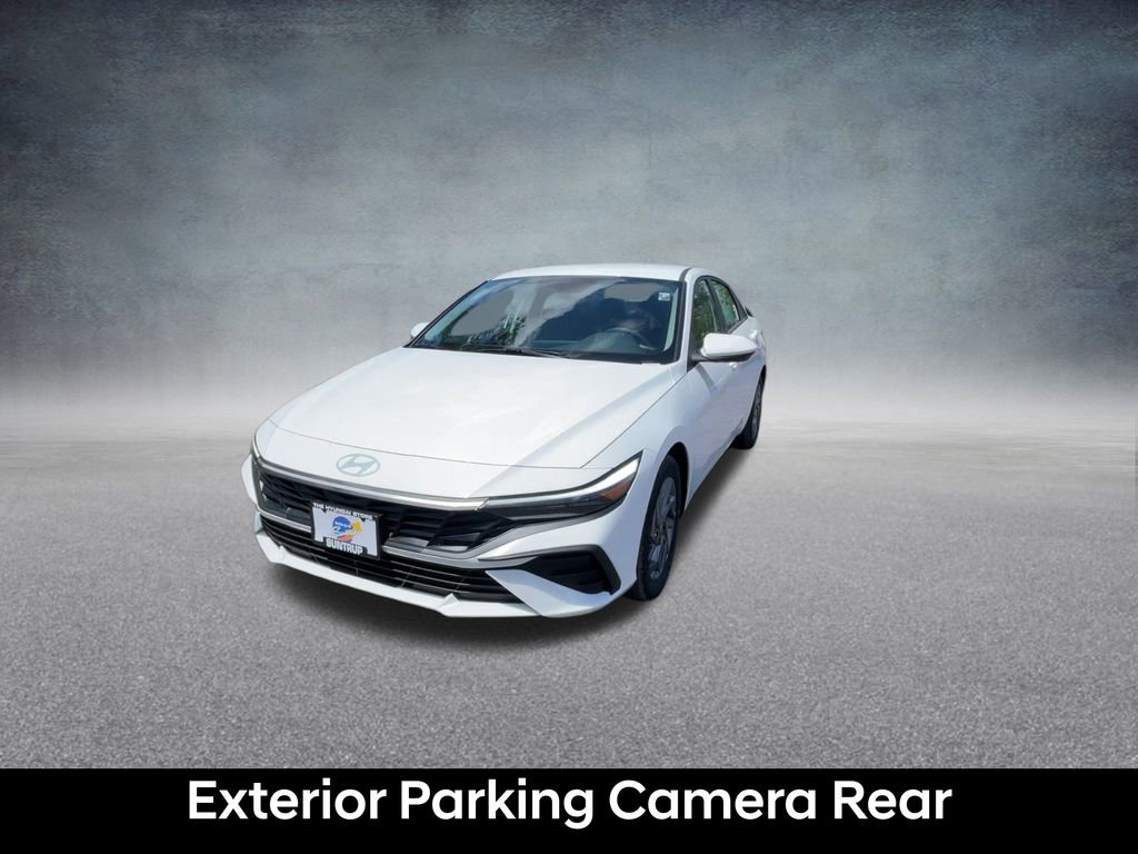 Used 2025 Hyundai Elantra Blue image 7