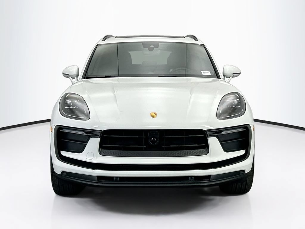 Used 2026 Porsche Macan AWD/4WD image 10