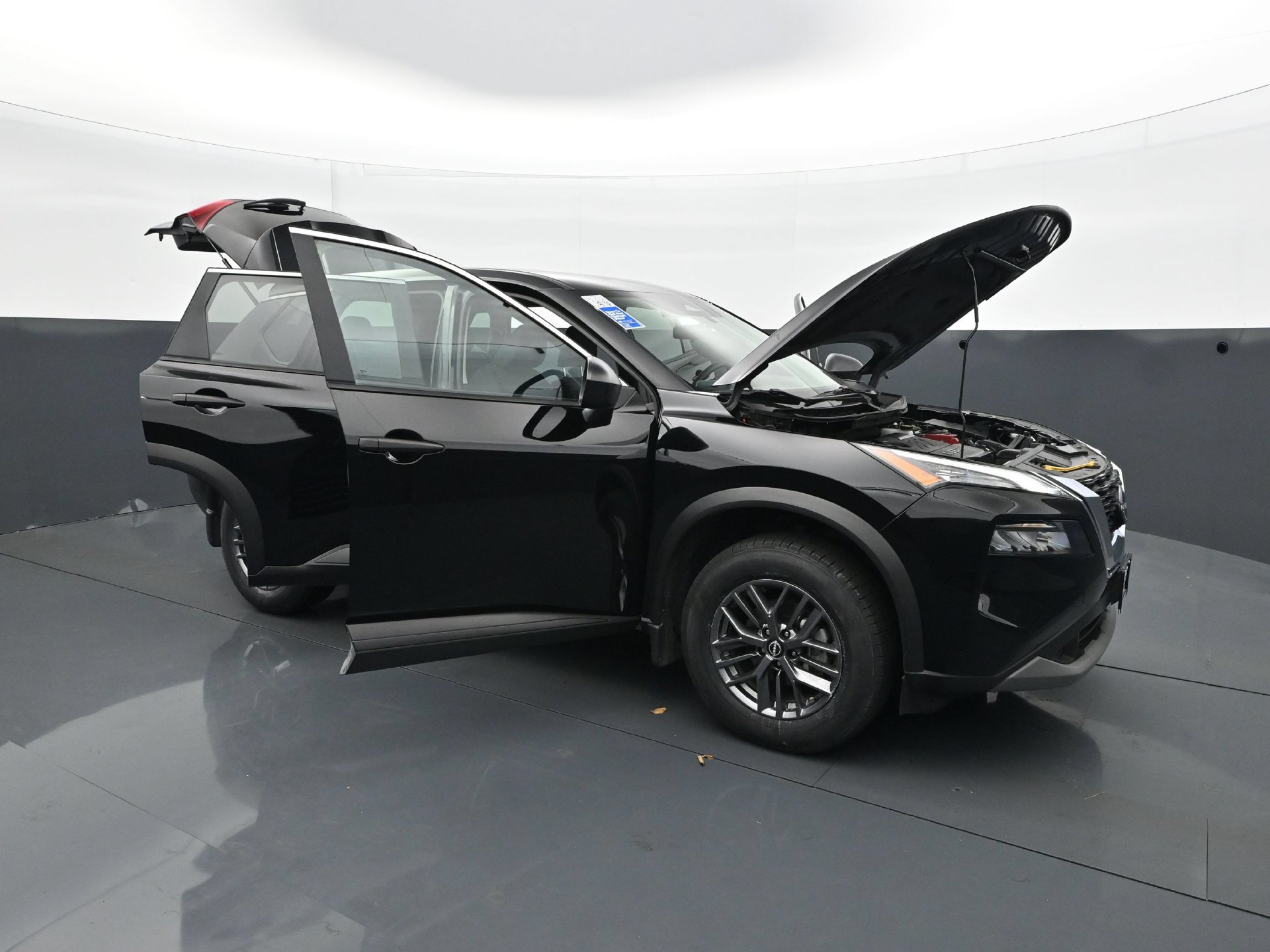 Used 2023 Nissan Rogue S AWD/4WD image 36