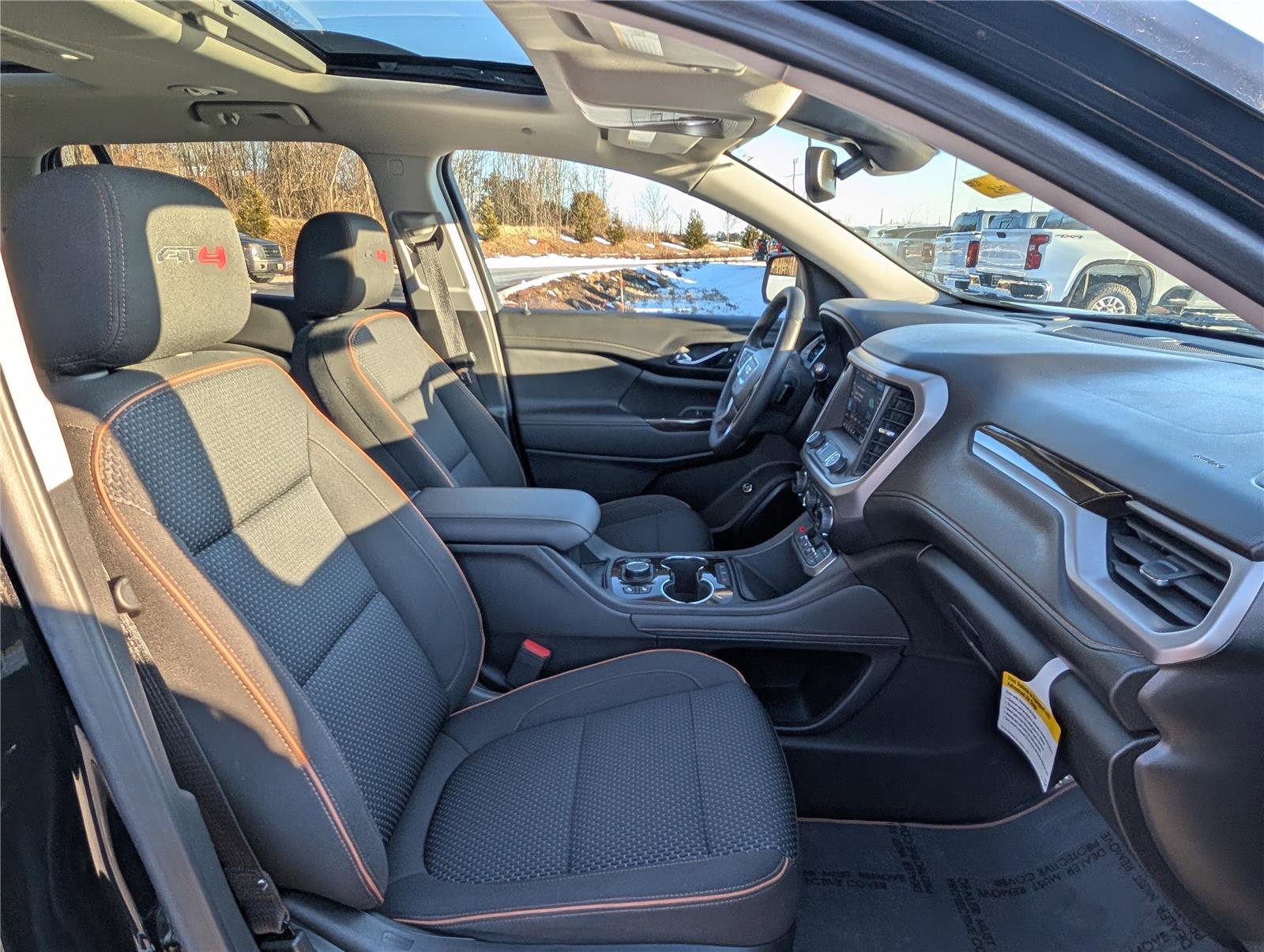 Used 2023 GMC Acadia AT4 image 11