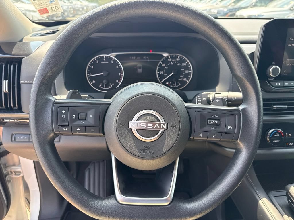Used 2024 Nissan Pathfinder S FWD image 16