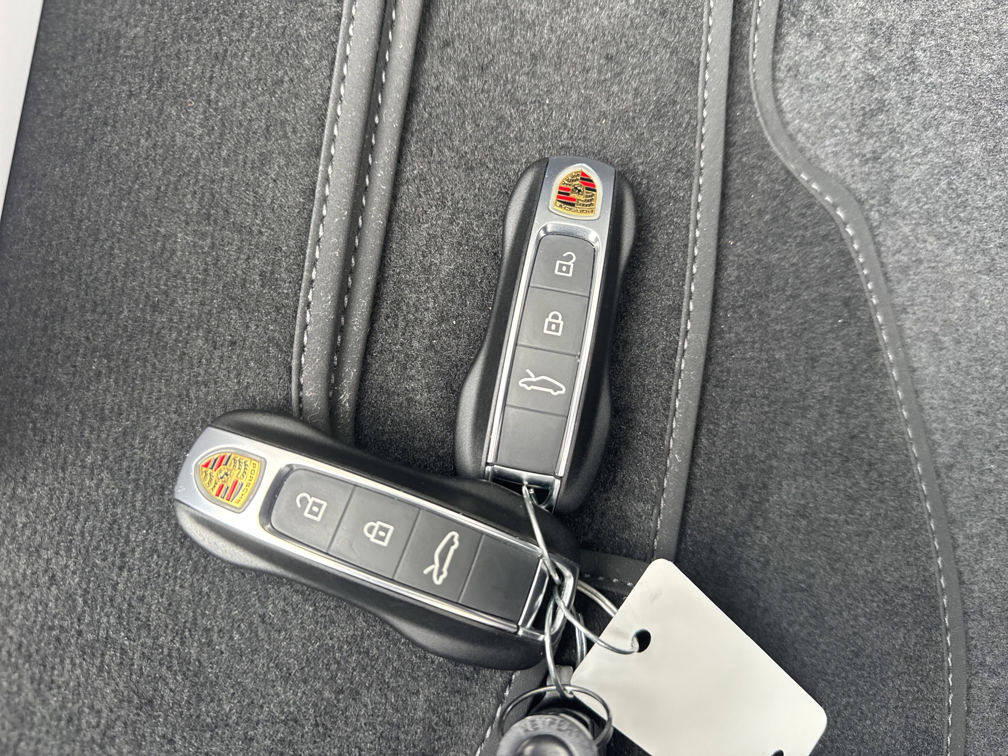 Used 2023 Porsche 911 Carrera image 32
