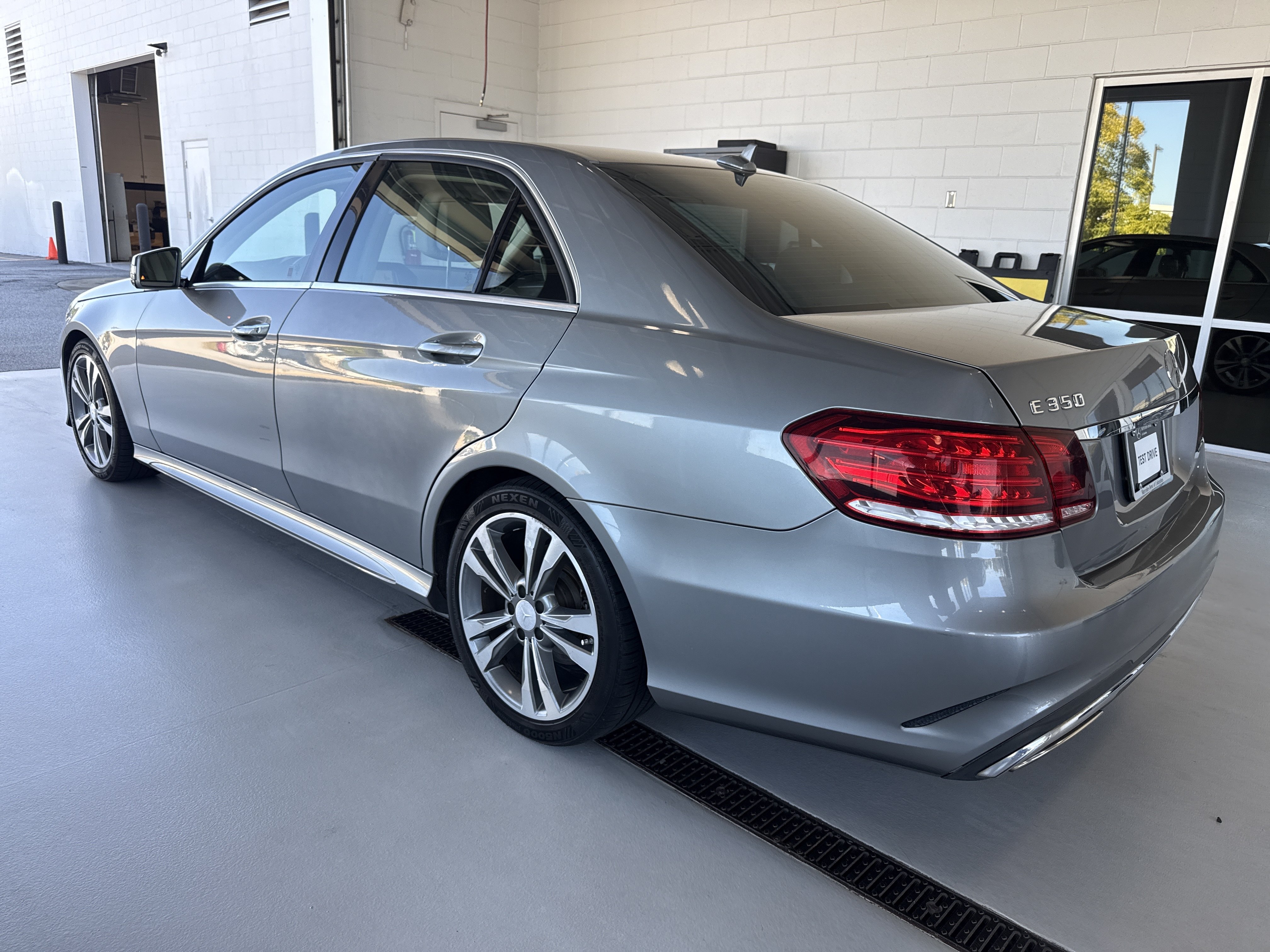 Used 2014 Mercedes-Benz E 350 Sedan image 2