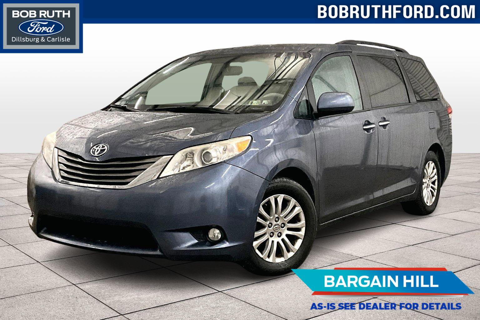Used 2014 Toyota Sienna XLE image 1