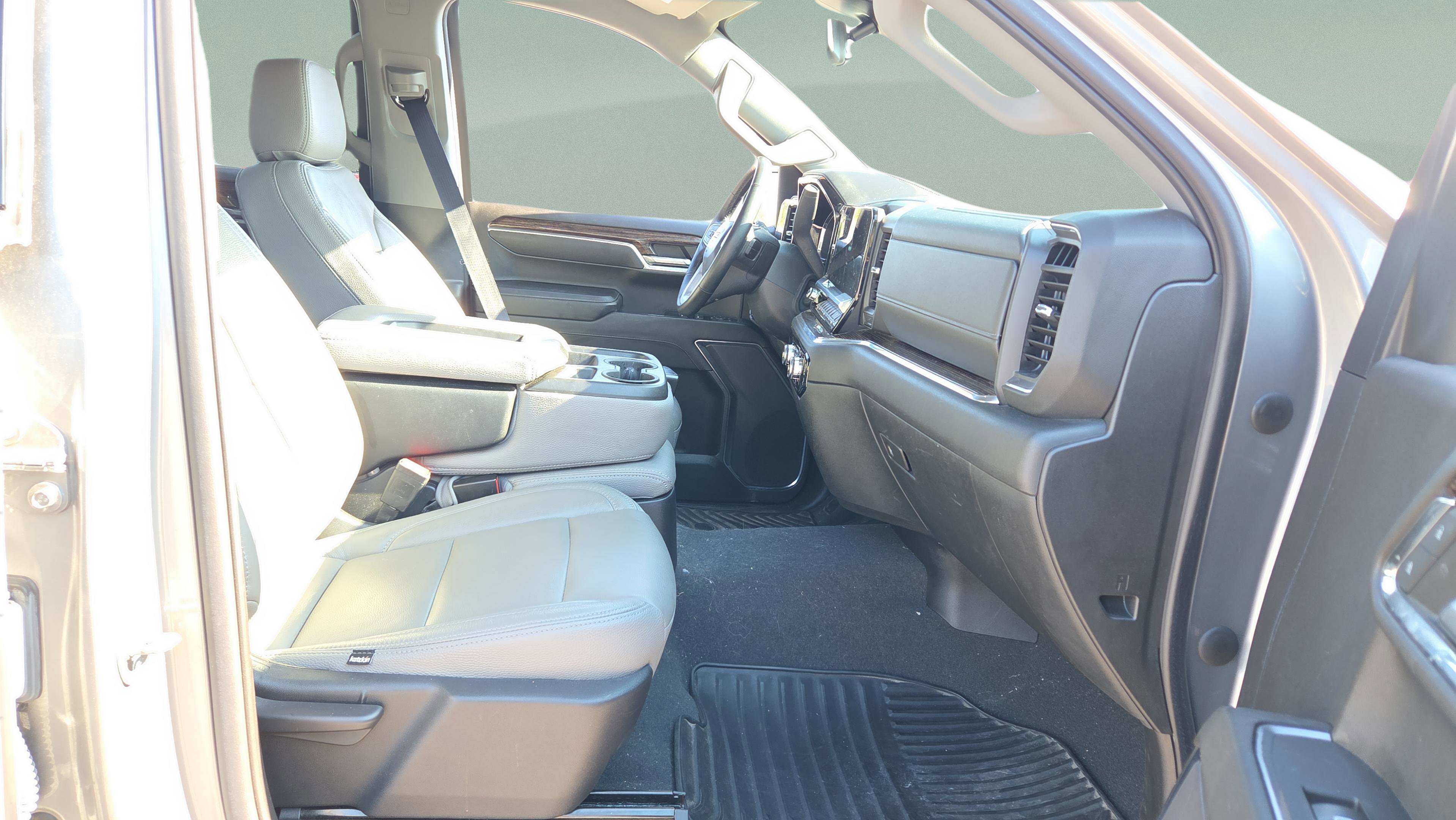 Used 2023 GMC Sierra 1500 SLE AWD/4WD image 16