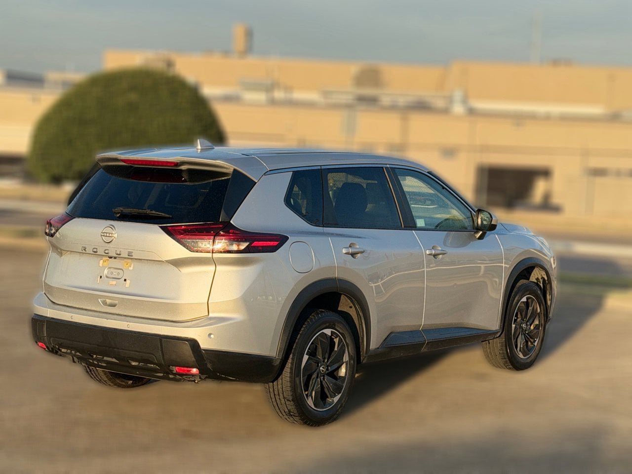 Certified 2025 Nissan Rogue SV FWD image 6