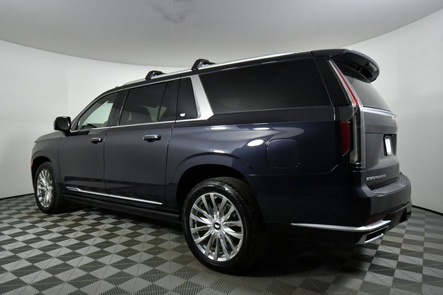 Certified 2022 Cadillac Escalade ESV Premium Luxury w/ Performance Package image 3