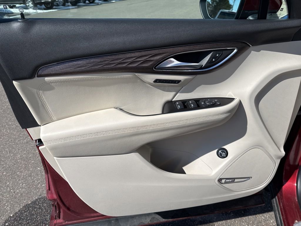 Used 2021 Buick Envision Avenir w/ Technology Package II image 7