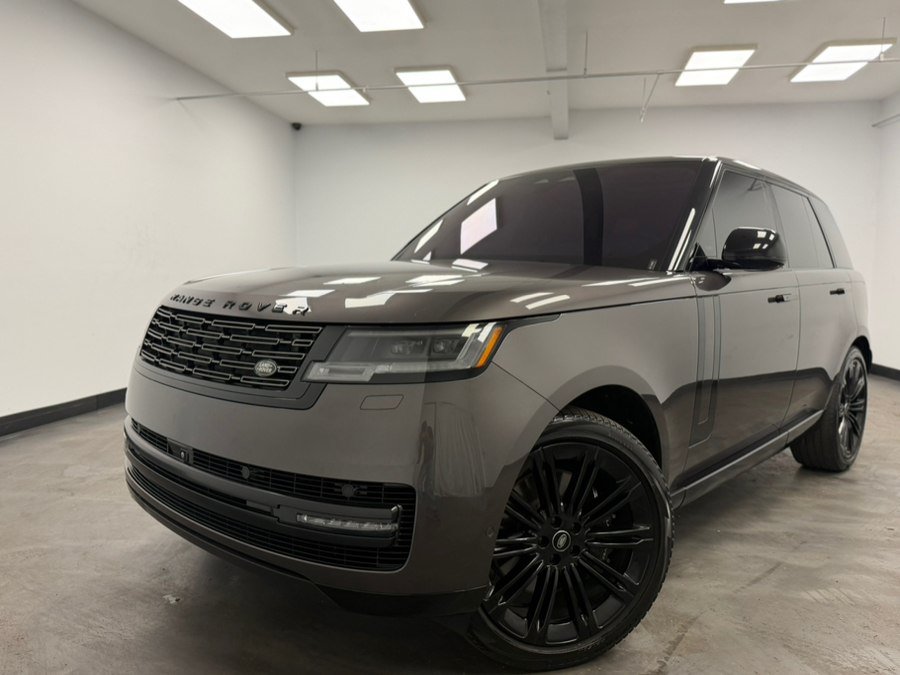 Used 2023 Land Rover Range Rover SE AWD/4WD image 3