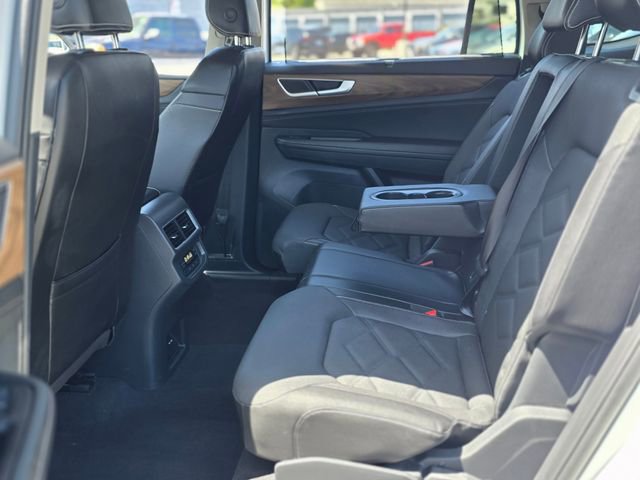 Used 2024 Volkswagen Atlas SE FWD image 18