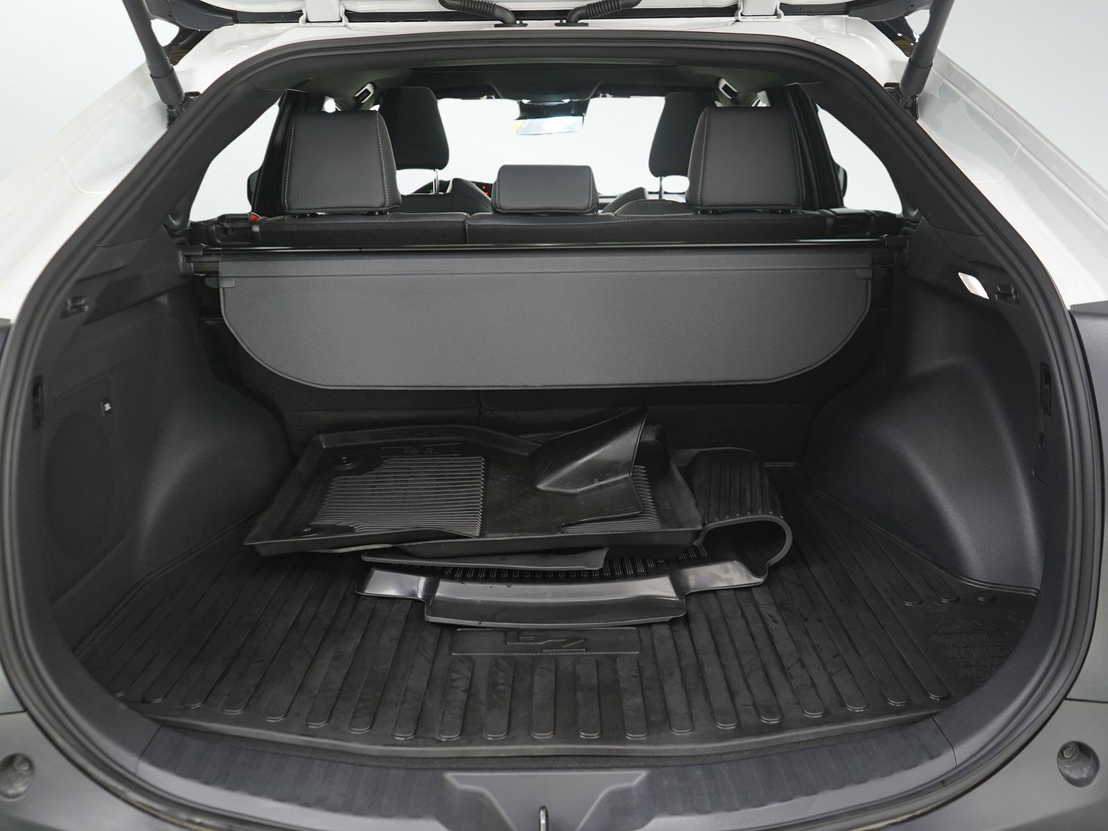 Used 2026 Toyota bZ AWD/4WD image 9