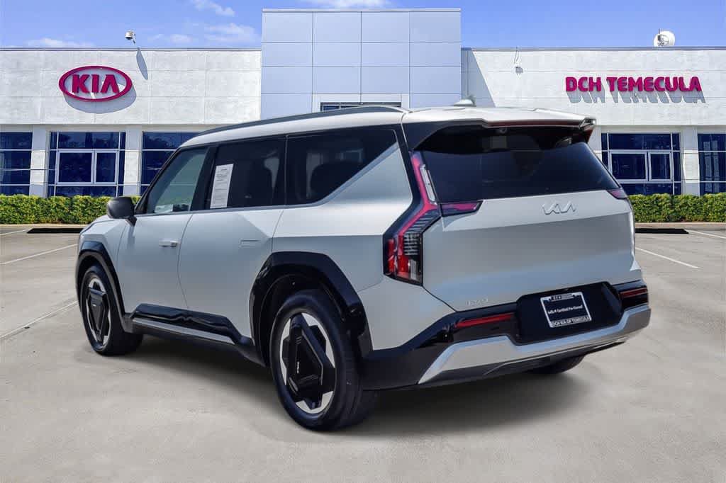 Certified 2024 Kia EV9 Land AWD/4WD image 6