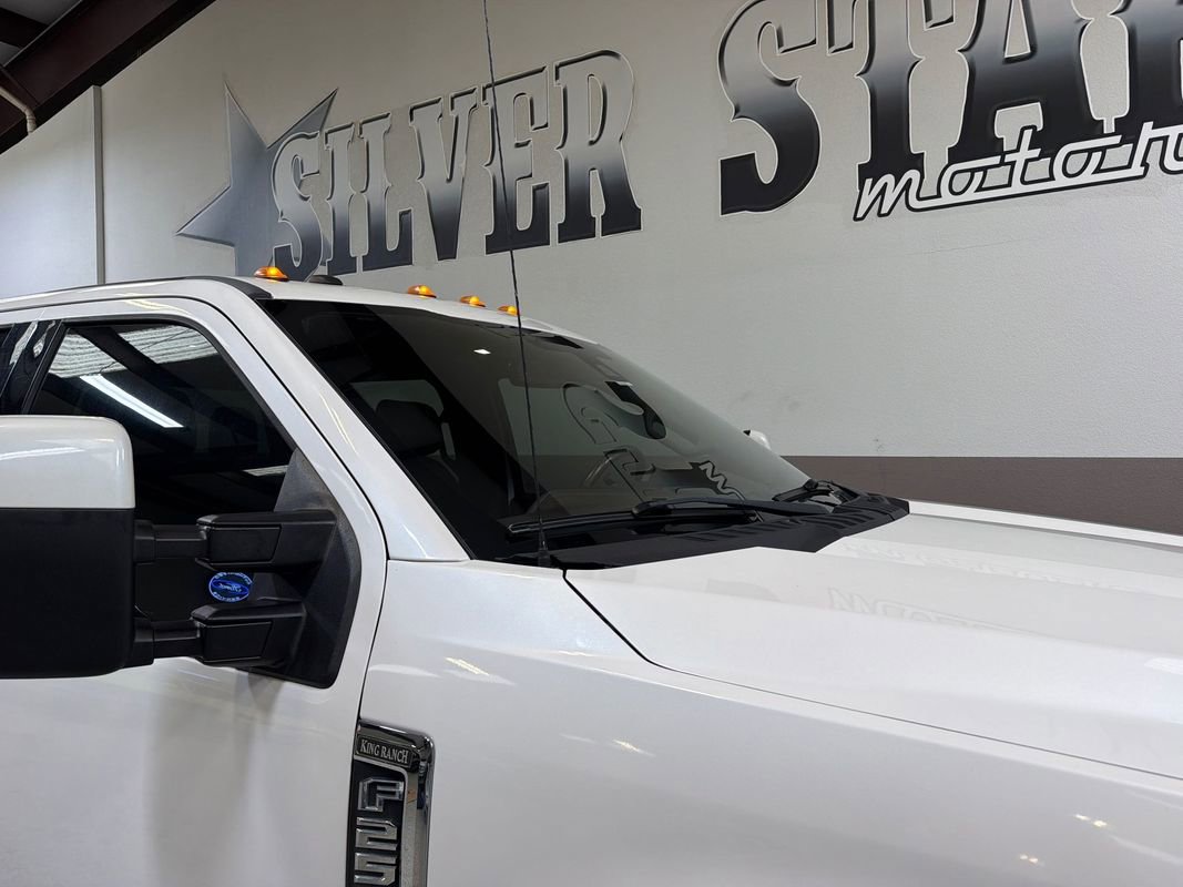 Used 2017 Ford F250 King Ranch w/ FX4 Off-Road Package AWD/4WD image 47