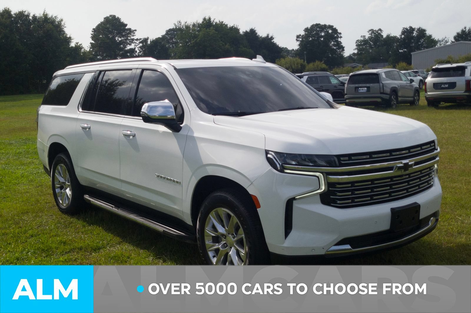 Used 2021 Chevrolet Suburban Premier w/ Premium Package RWD image 2