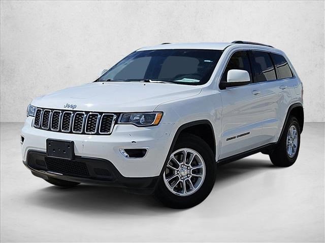 Used 2019 Jeep Grand Cherokee Laredo image 1