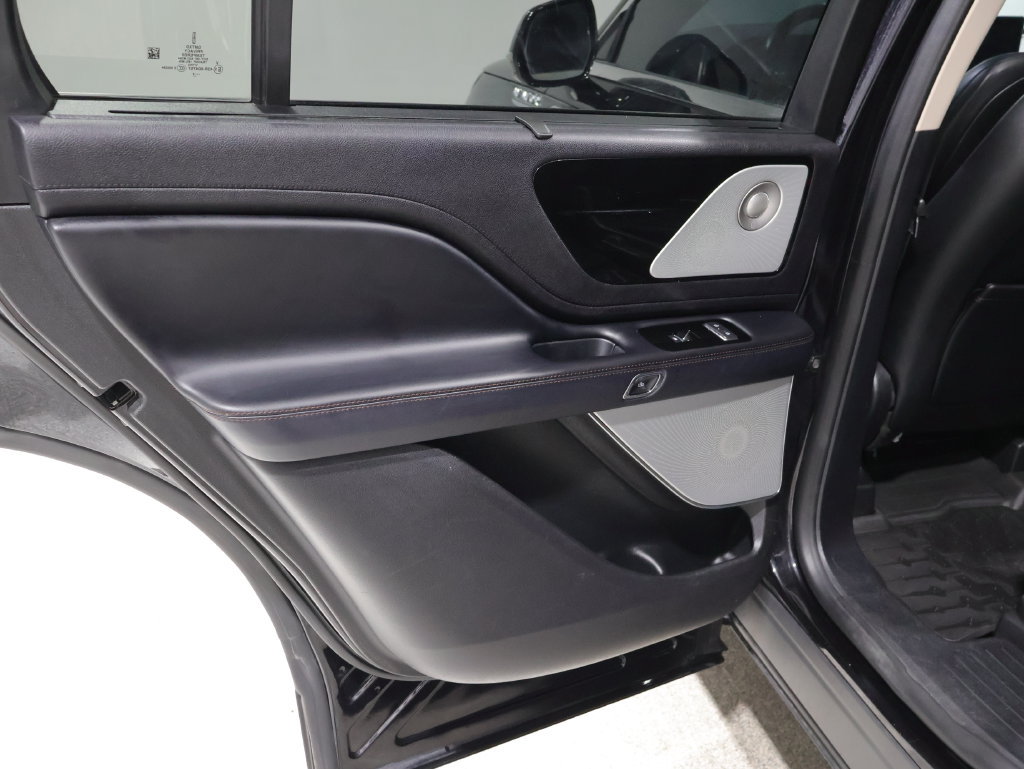 Used 2020 Lincoln Aviator Reserve w/ Equipment Group 202A AWD/4WD image 19