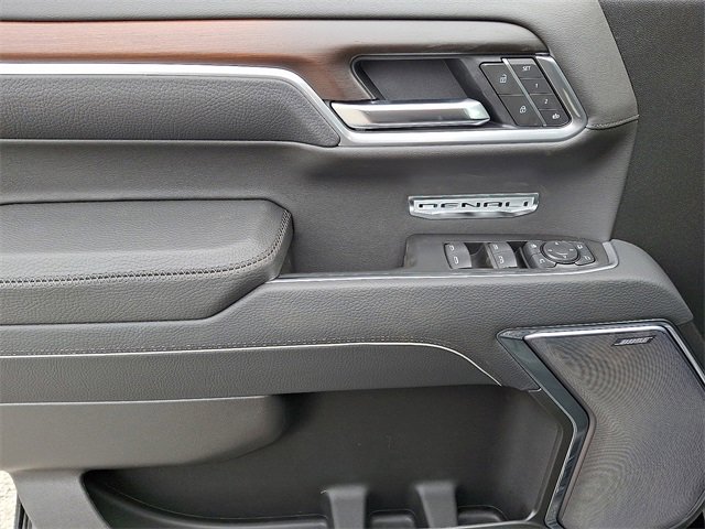 New 2026 GMC Sierra 1500 Denali w/ Denali Reserve Package image 8