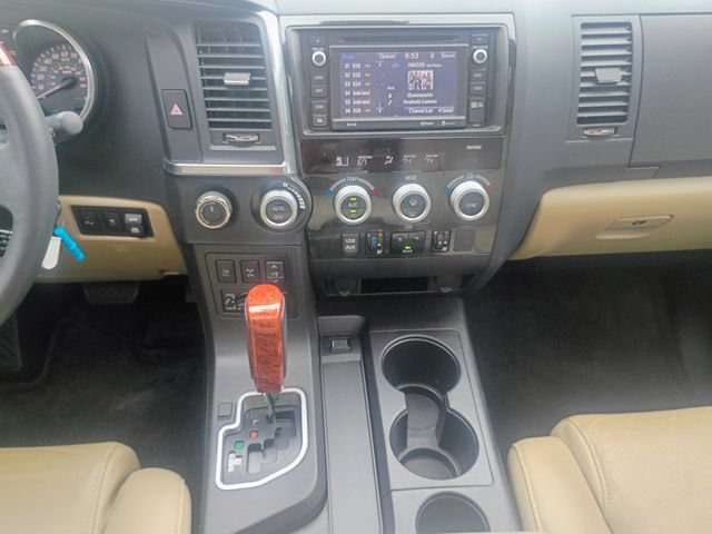 Used 2018 Toyota Sequoia Platinum AWD/4WD image 36