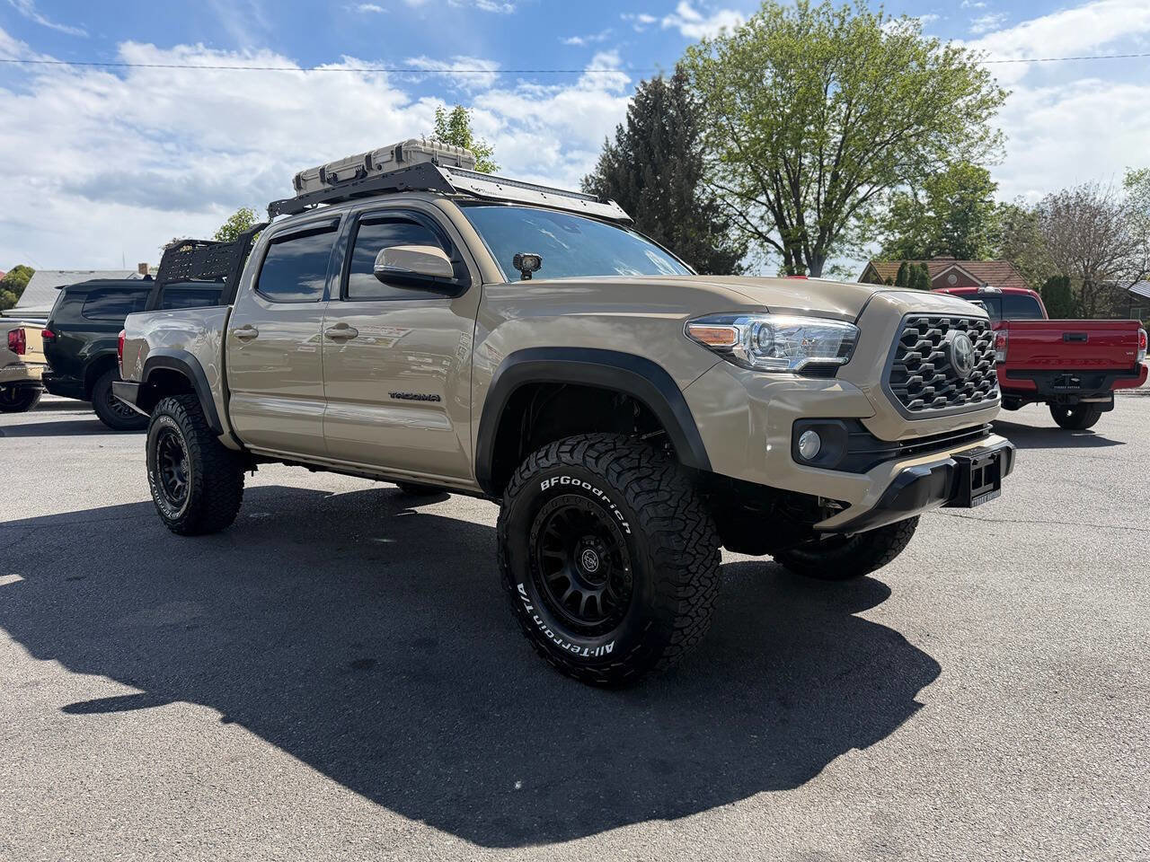 Used 2020 Toyota Tacoma TRD Off-Road w/ Technology Package AWD/4WD image 17
