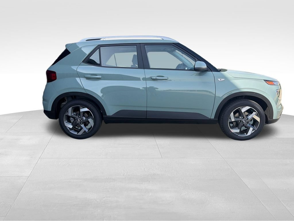 New 2026 Hyundai Venue SEL FWD image 8