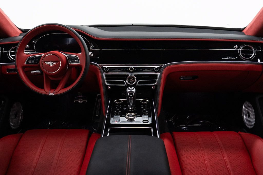 Used 2025 Bentley Flying Spur Plug-In Hybrid AWD/4WD image 26