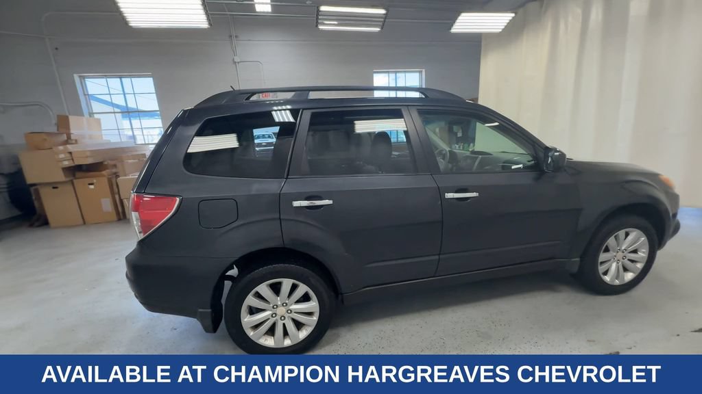 Used 2011 Subaru Forester 2.5X Premium w/ All-Weather Pkg AWD/4WD image 11