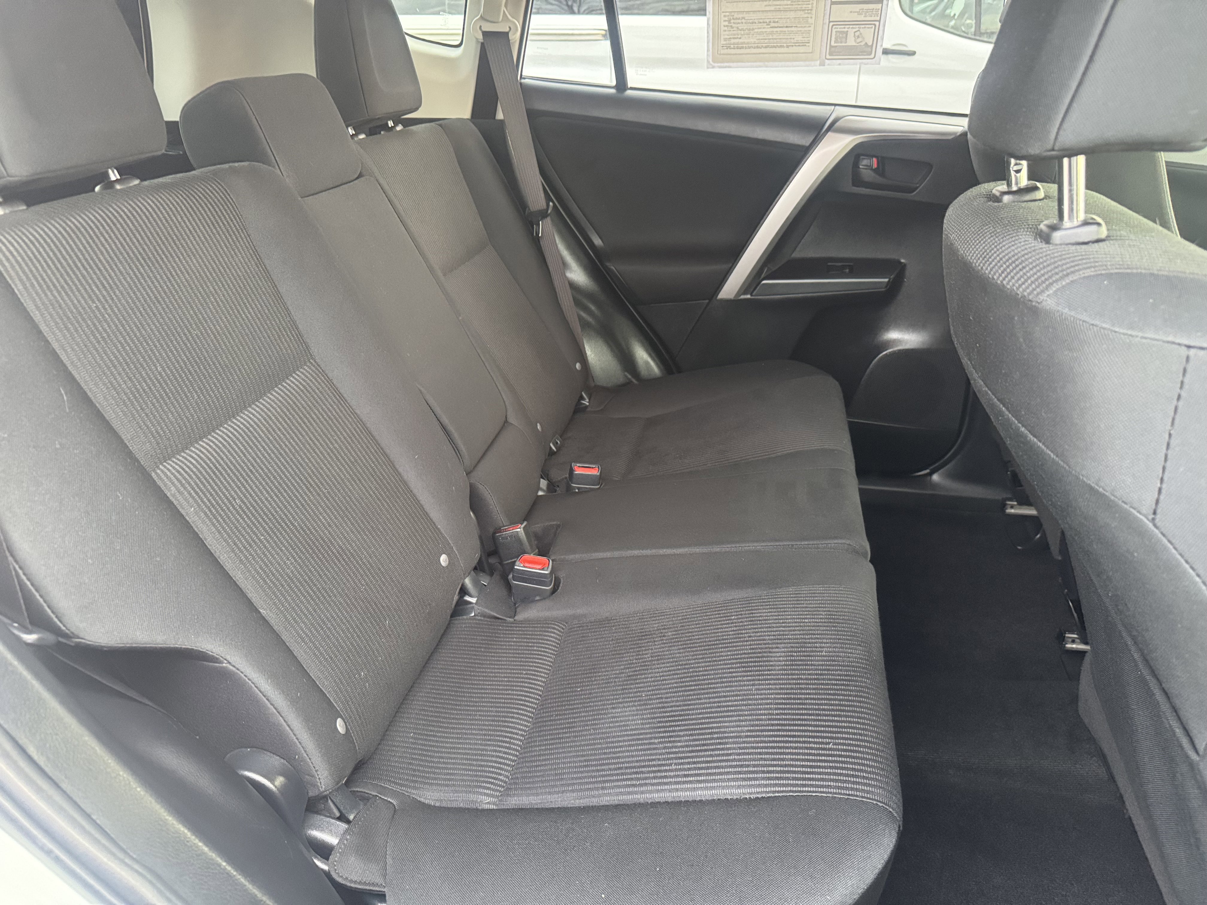 Used 2017 Toyota RAV4 LE w/ Carpet Mat Package image 17