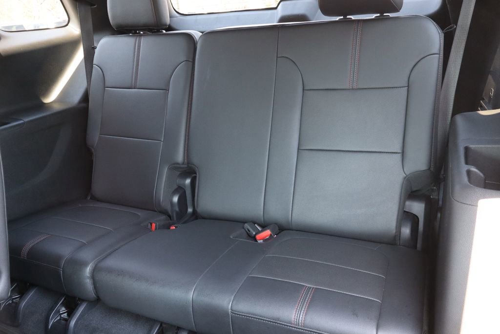 Used 2023 Chevrolet Traverse RS image 23