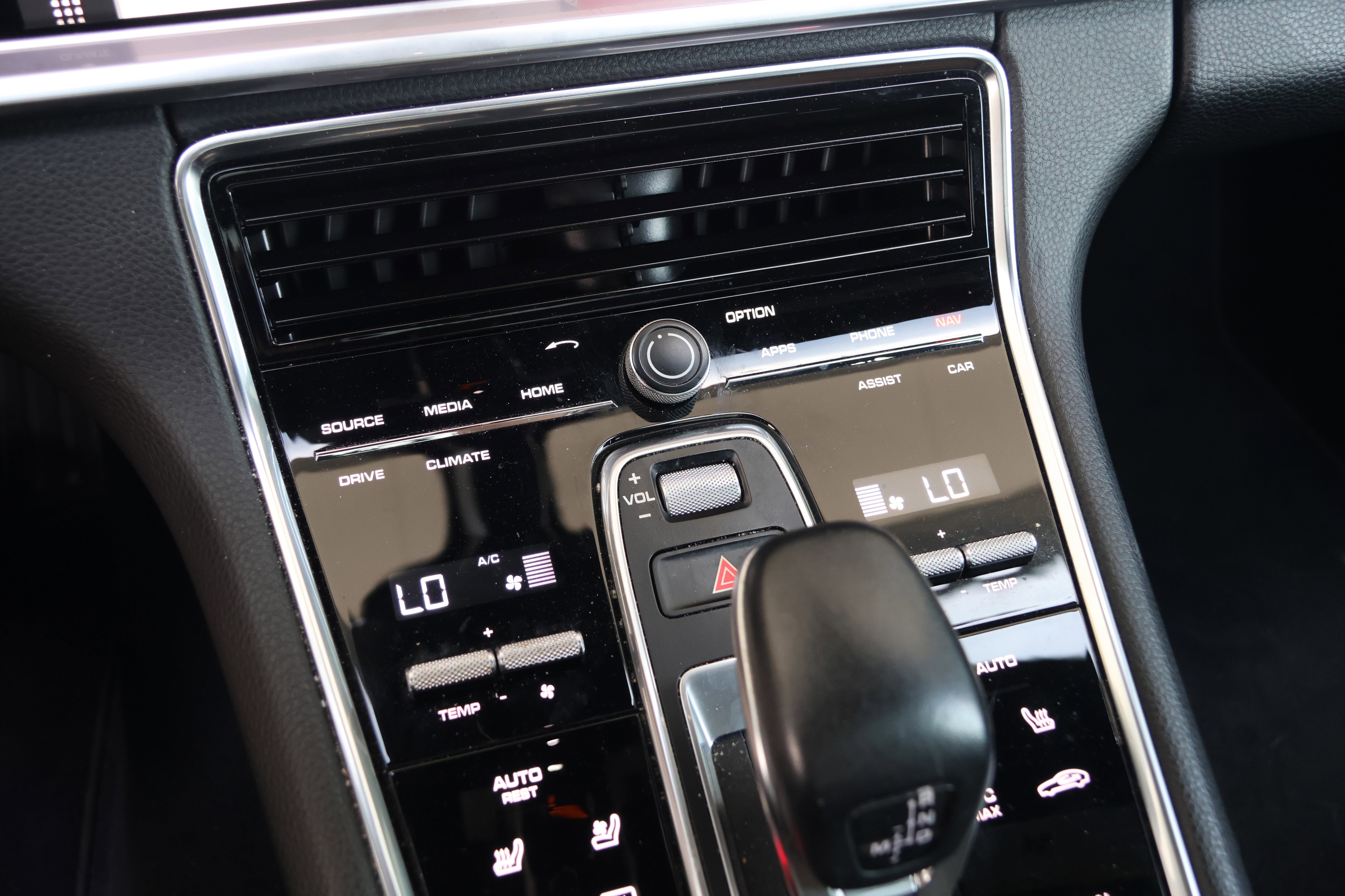 Used 2017 Porsche Panamera 4S image 26