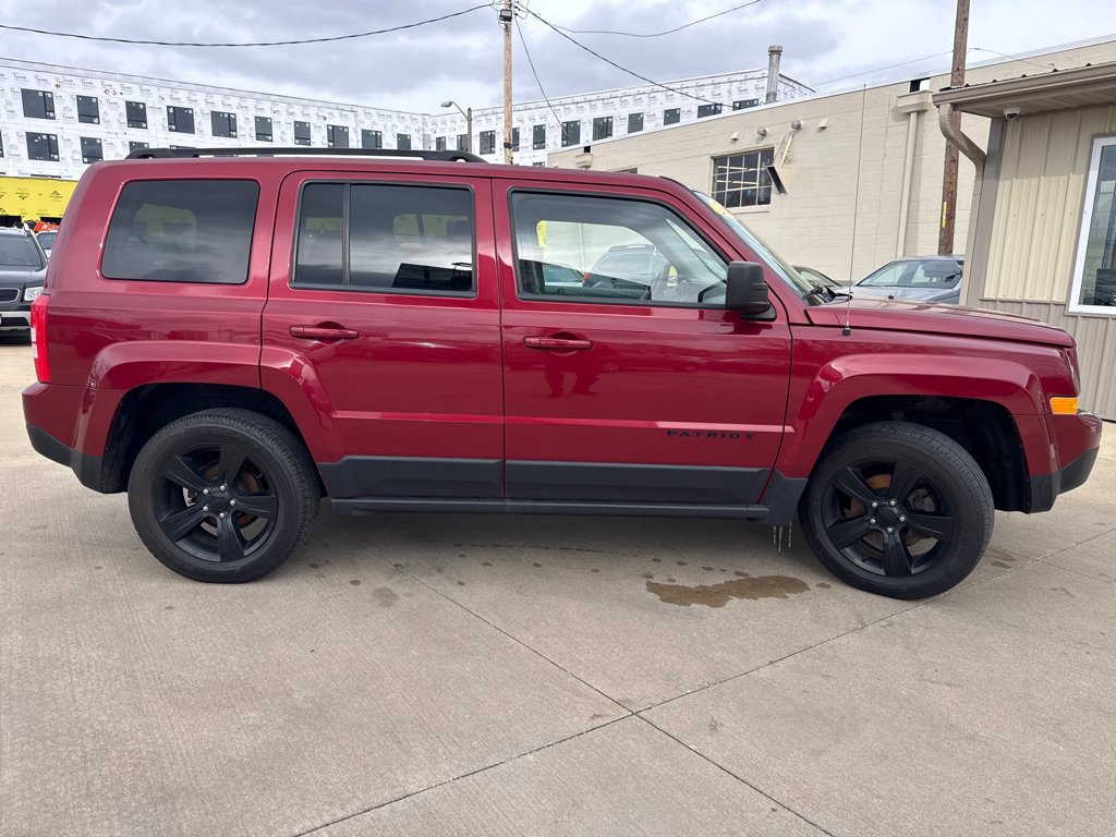 Used 2015 Jeep Patriot Sport w/ Power Value Group AWD/4WD image 4