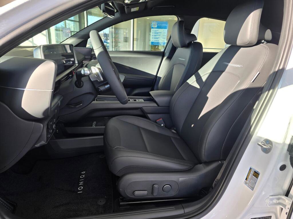 New 2025 Hyundai Ioniq 6 SEL image 18