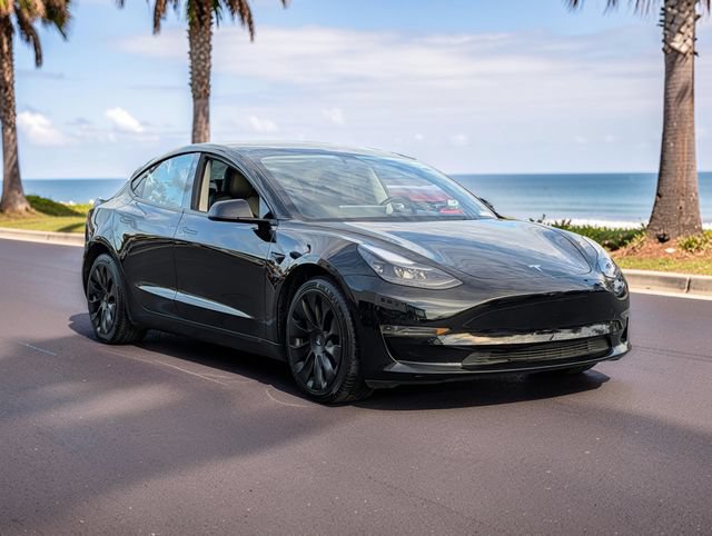 Used 2023 Tesla Model 3 Standard Range RWD image 4