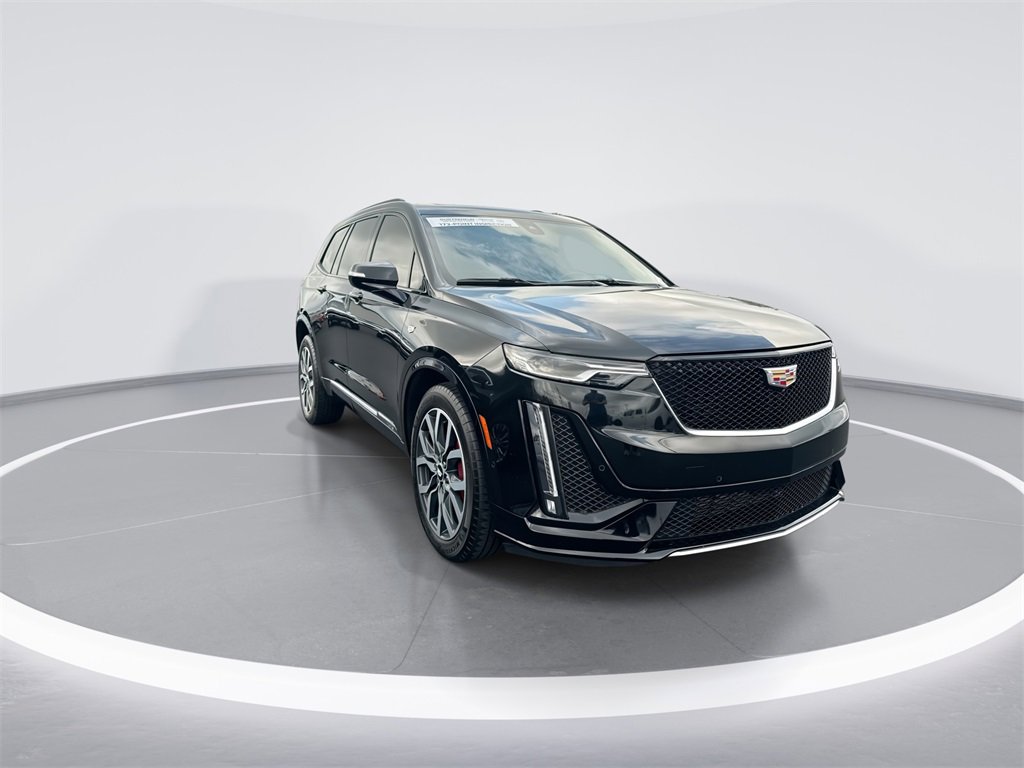 Used 2024 Cadillac XT6 Sport w/ Technology Package image 2