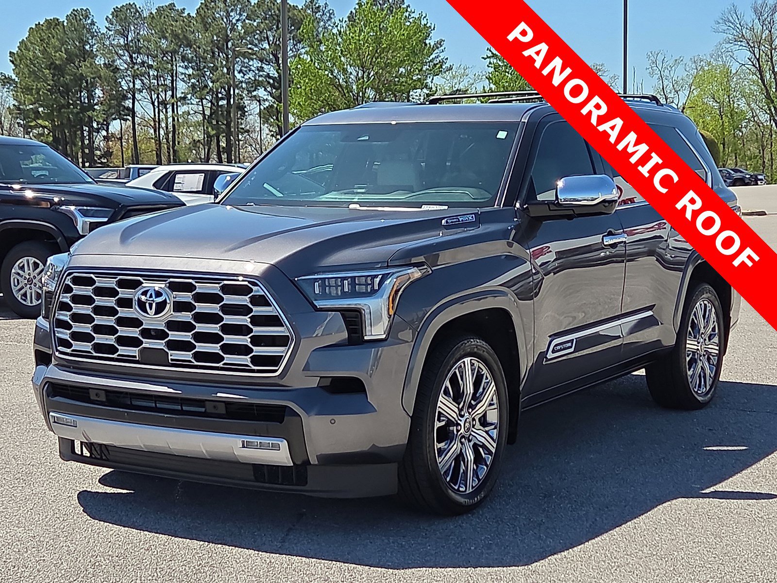 Used 2024 Toyota Sequoia Capstone AWD/4WD image 2