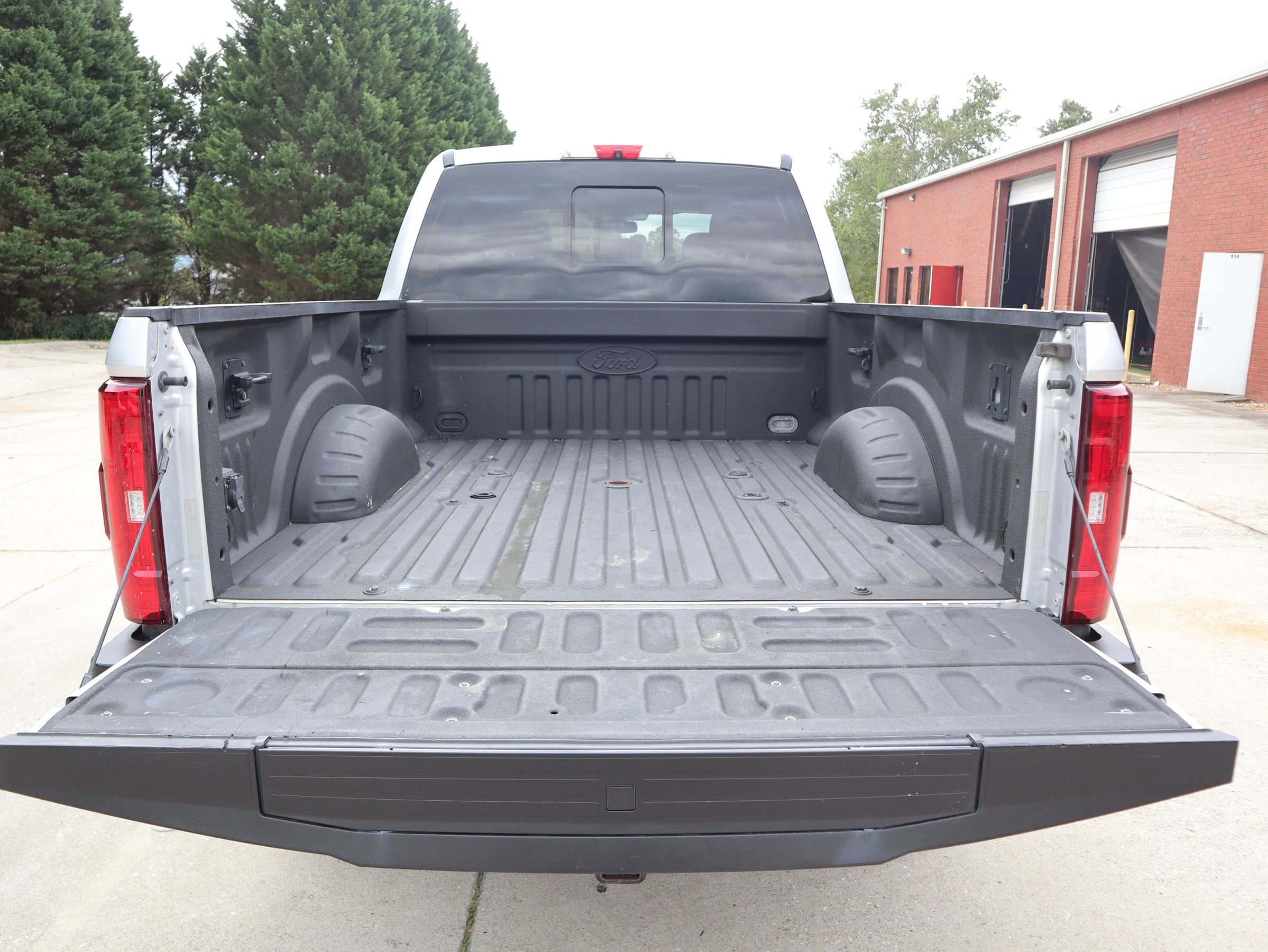 Used 2018 Ford F250 Lariat w/ Lariat Ultimate Package image 5