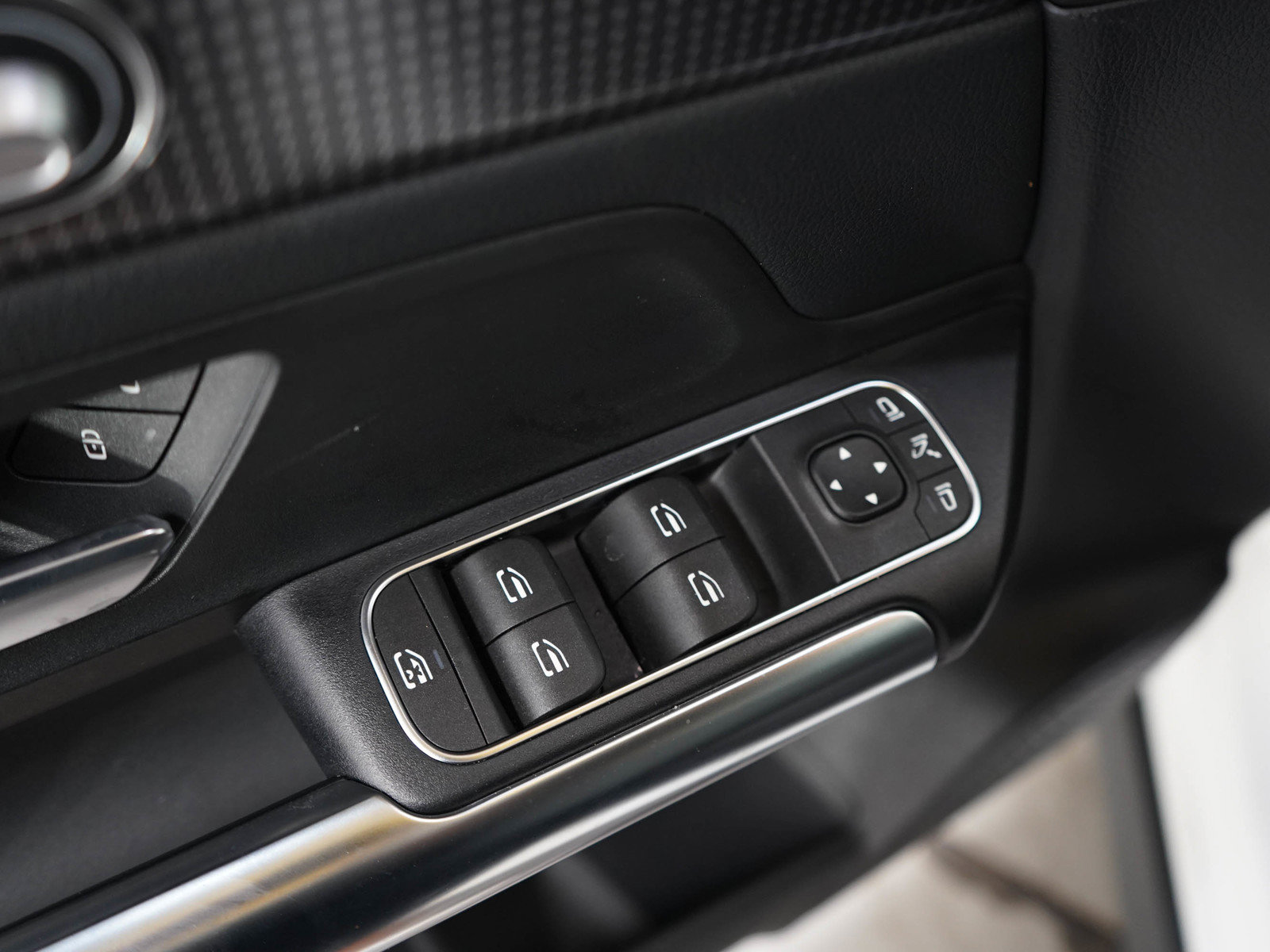 Used 2022 Mercedes-Benz GLA 250 4MATIC image 24