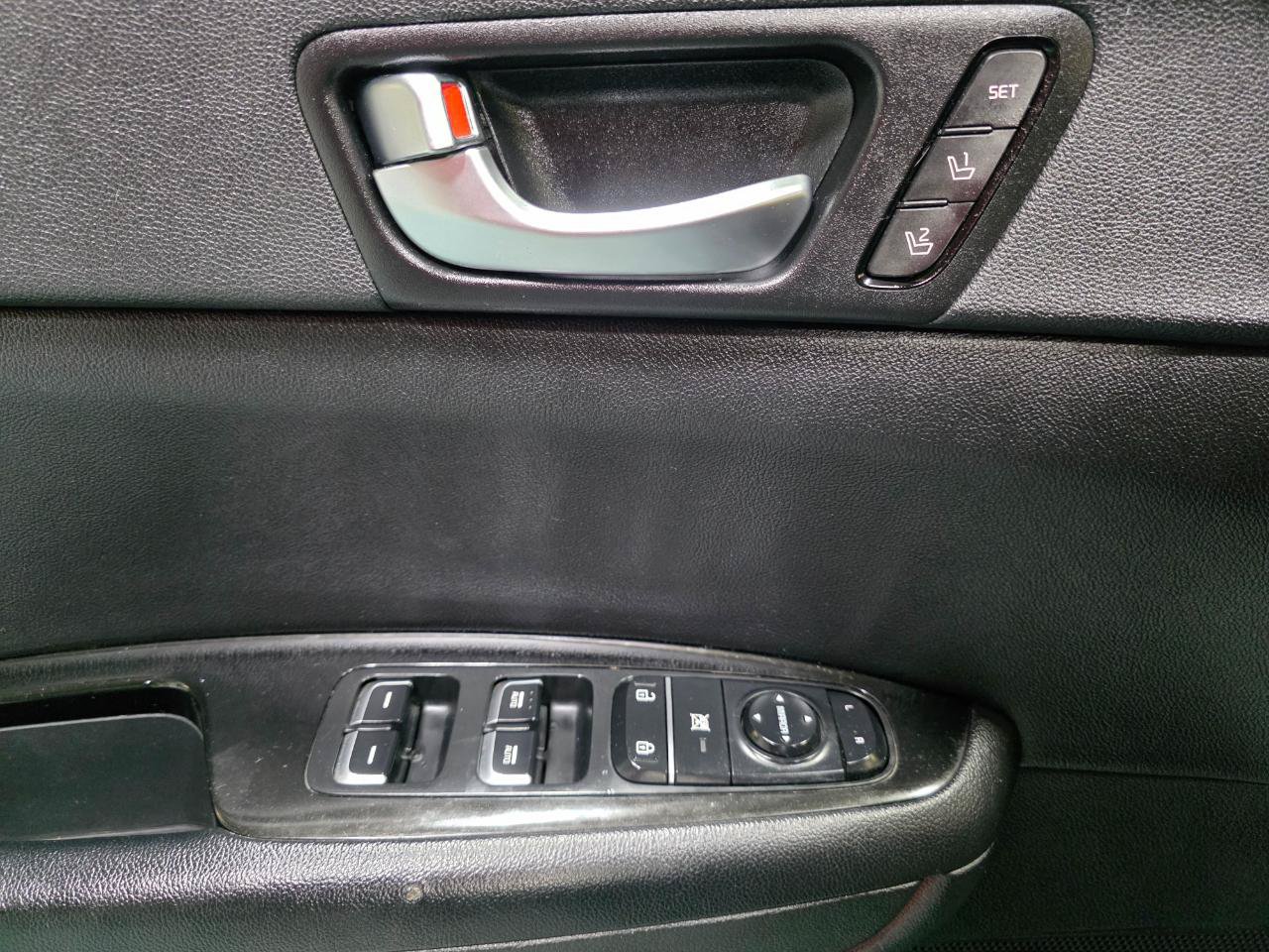 Used 2020 Kia Optima SX FWD image 18