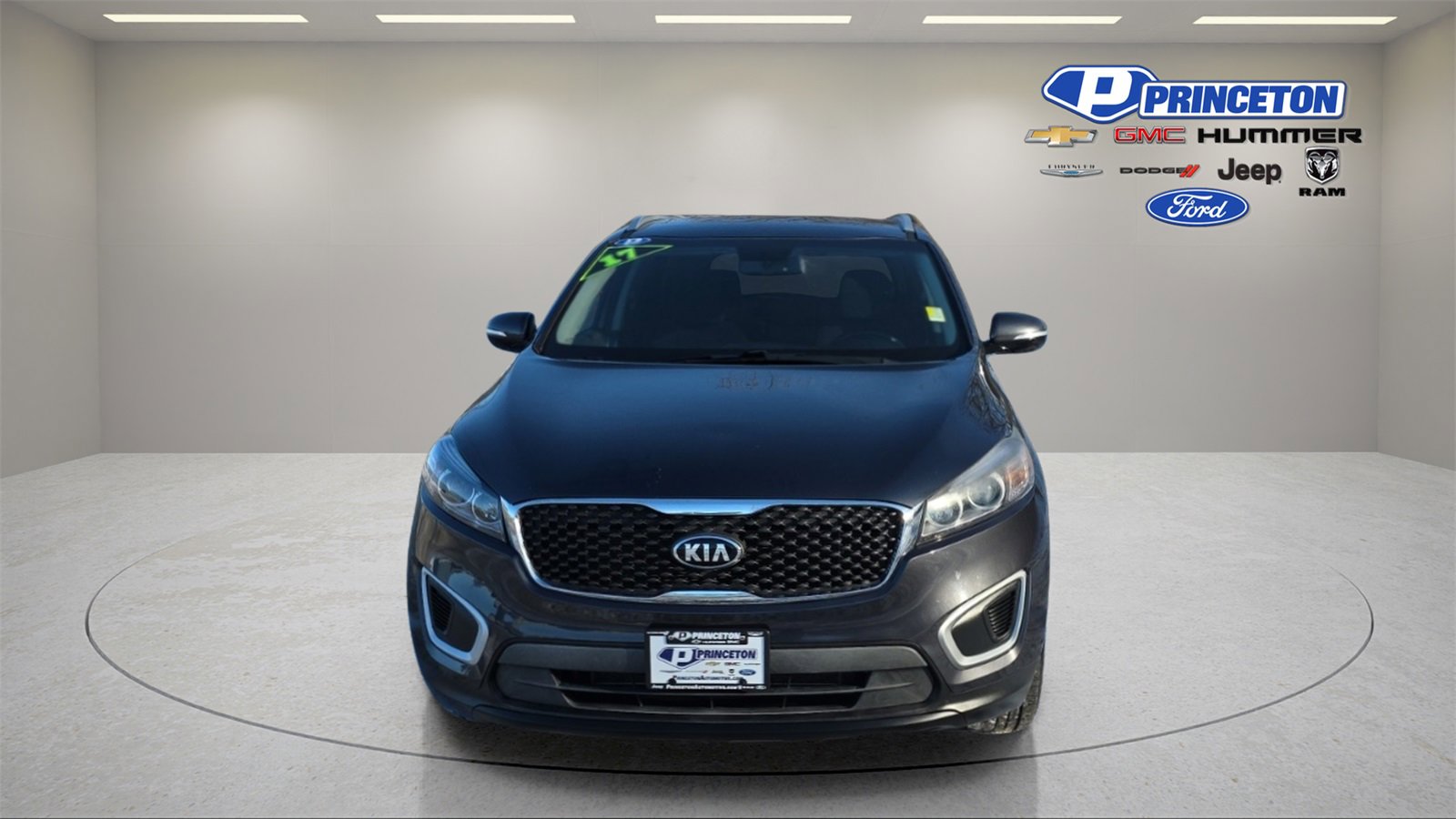 Used 2017 Kia Sorento LX w/ LX Convenience Package image 2