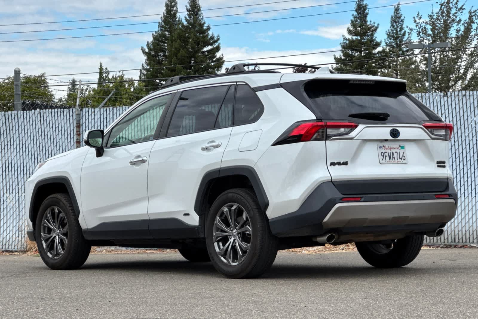 Used 2023 Toyota RAV4 Limited AWD/4WD image 5